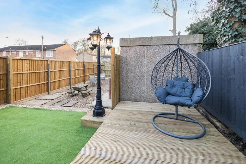 Hogwarts Hideaway Themed Property Watford (Hertfordshire) Exterior foto